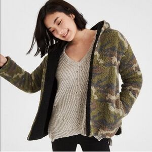 American Eagle Outfitters camouflage sherpa jacket XS